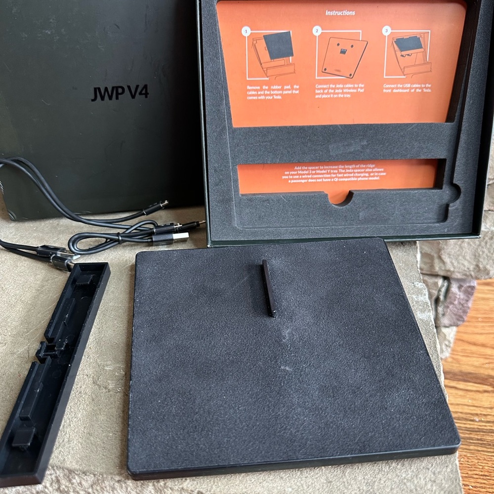 Jeda Wireless Pad with MagSafe for Tesla 3/Y